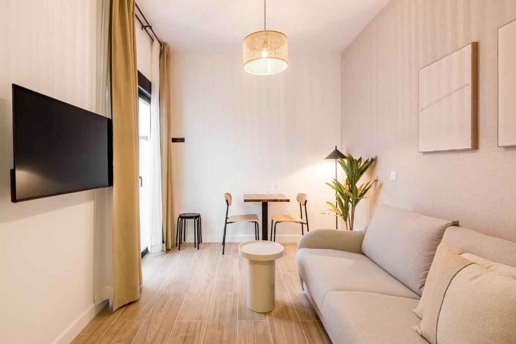 Apartamentos Turísticos En Vallecas, Apuntoarquitectura